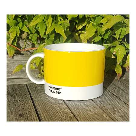 Porzellan Becher mit Pantone Farbe Yellow 012